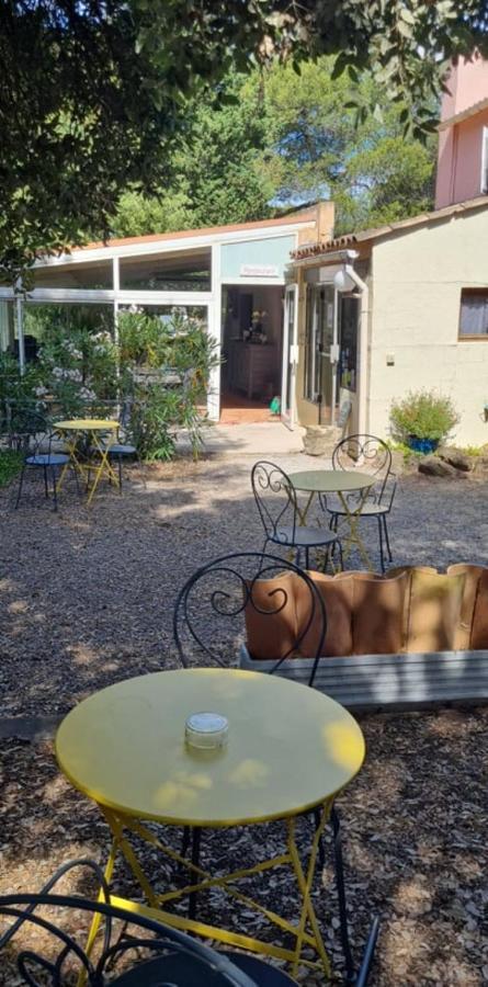 Le Relais Des Lavandins Le Muy Luaran gambar