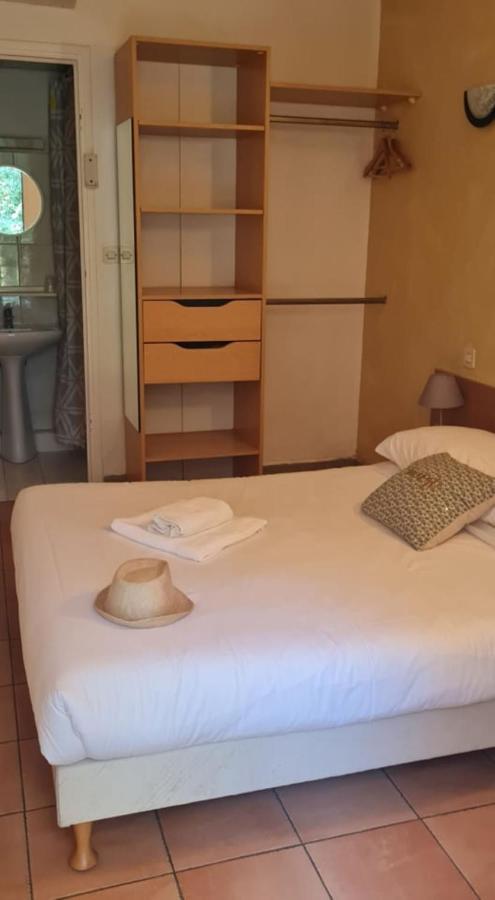 Le Relais Des Lavandins Le Muy Bilik gambar
