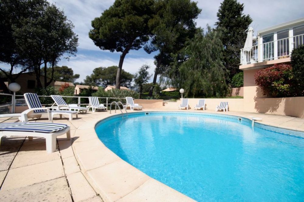 Le Relais Des Lavandins Le Muy Luaran gambar