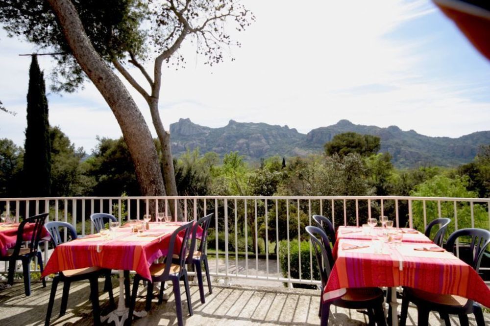 Le Relais Des Lavandins Le Muy Luaran gambar